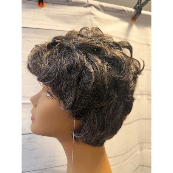 Color 34 pixie wig - Picture 2 of 4